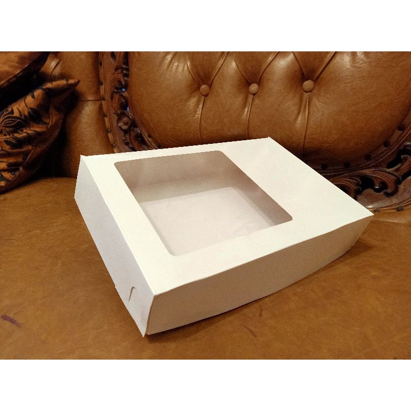

box ukuran 27x18.5x5 white ivory minim 12