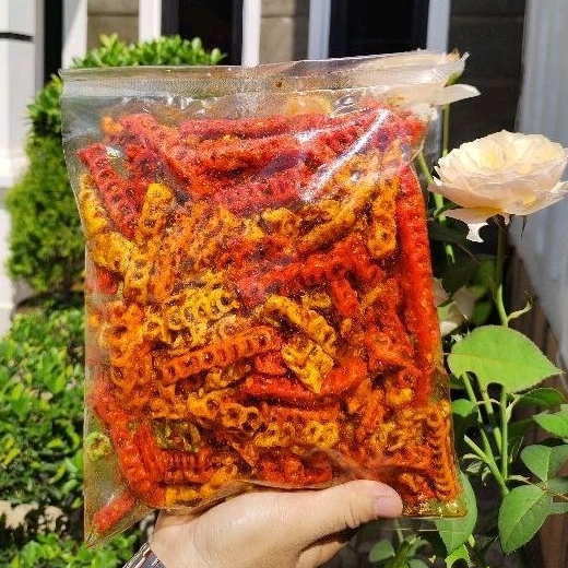 

Kerupuk Khas bandung pedas daun jeruk isi 500gram