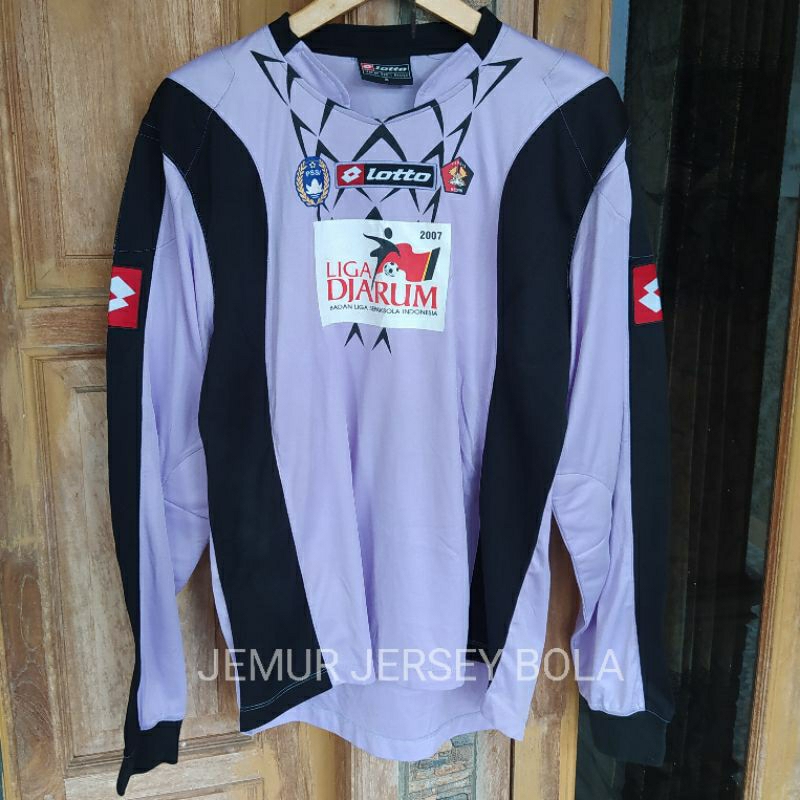 Jersey Liga Indonesia Persik Kediri 2007 Kiper Ungu Original Lotto Player Gesang