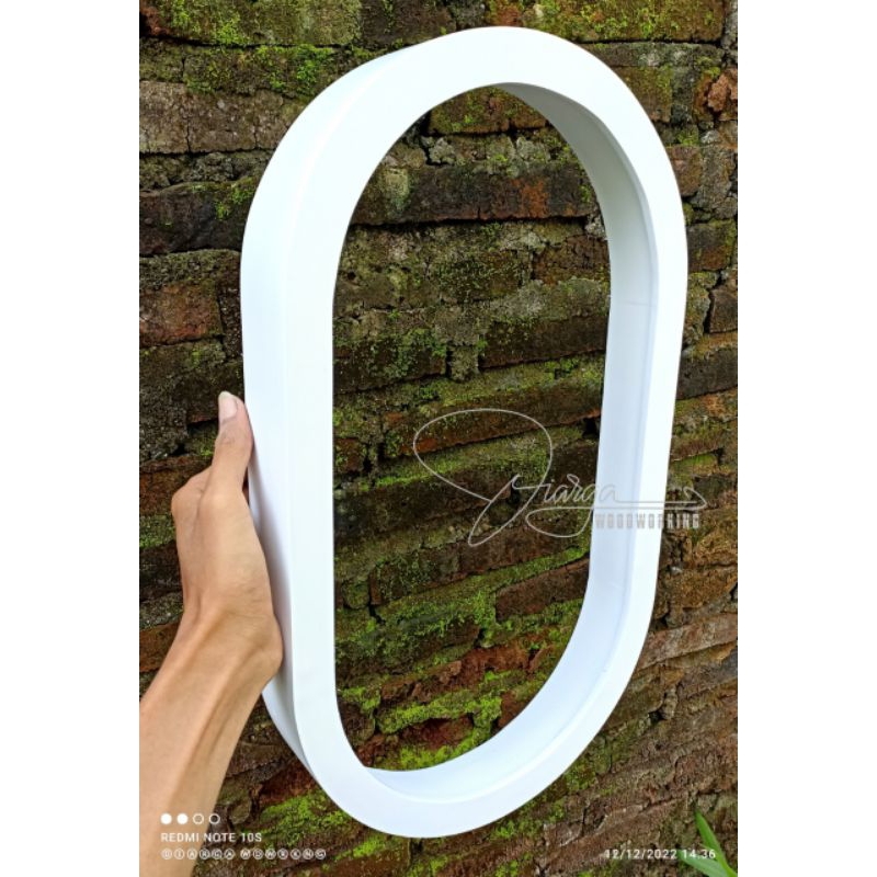 figura oval putih.. figura mahar oval