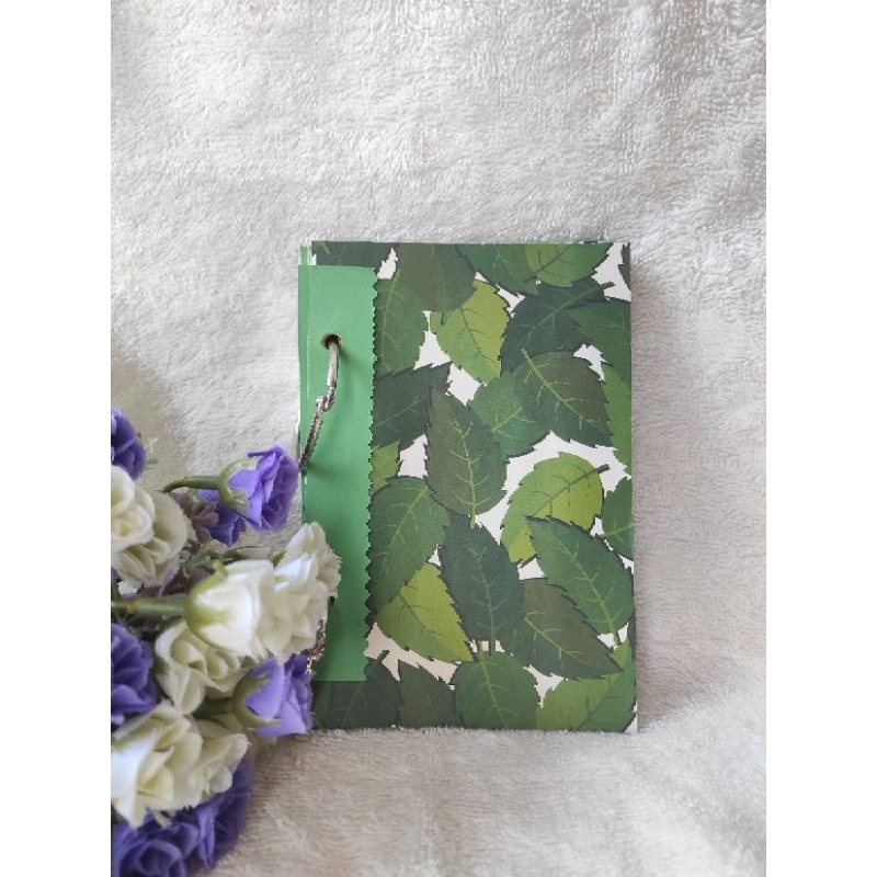 

scrapbook polos kosongan warna hijau bergambar