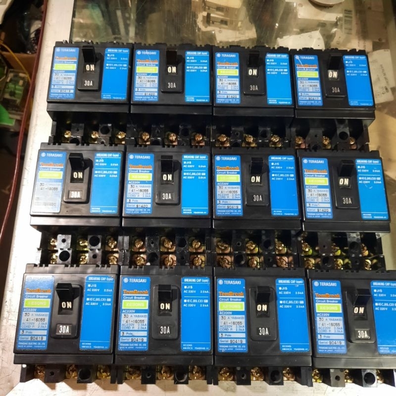 mccb terasaki xe30ns 30a 3p