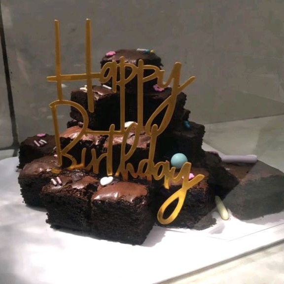 Birthday Brownies Tower | Kue Ulang Tahun | Brownies
