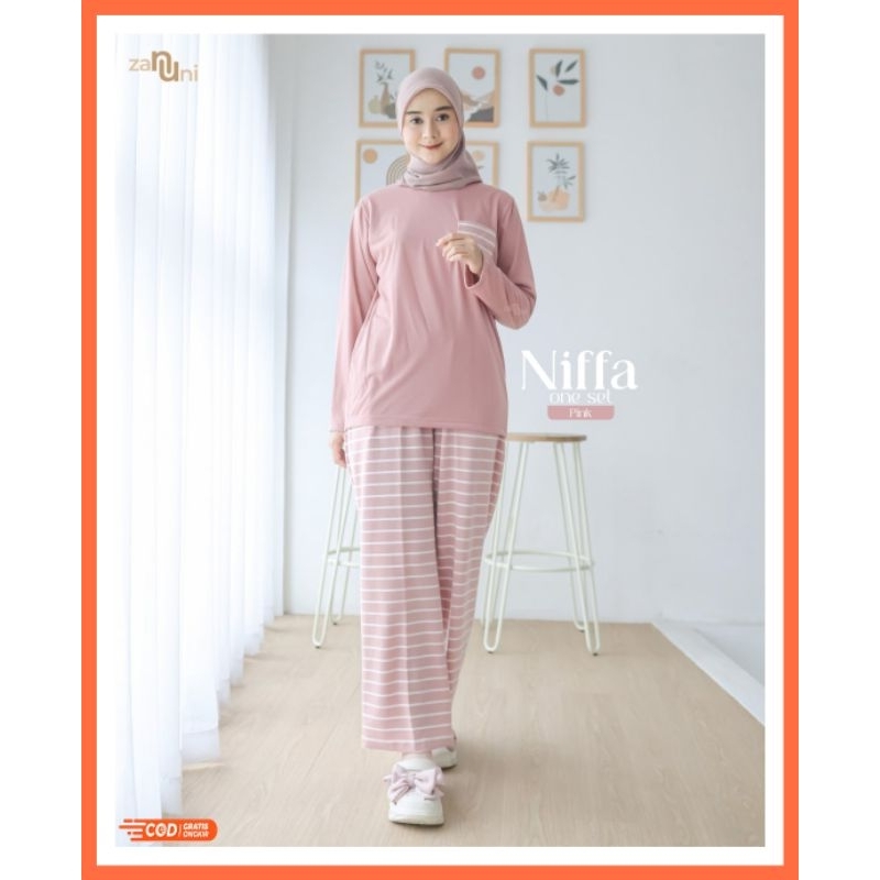 One Set Wanita Terbaru Celana Baby Tery Stripe  X Kaos Pe Soft 24S Niffa One Set by Zanuni
