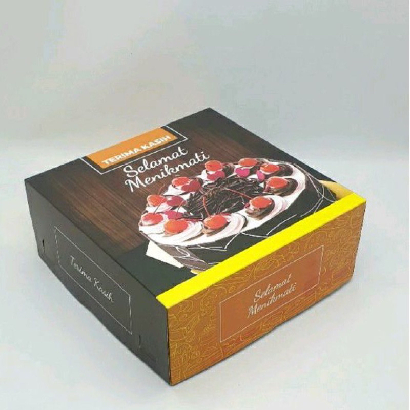 

Kotak Kue Lux 25 x 25 x 9,5cm (motif random)