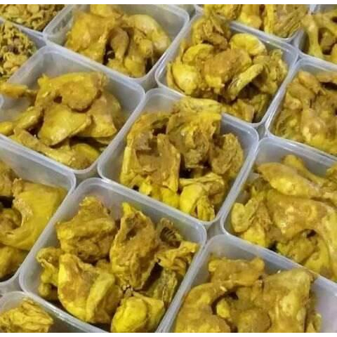 

Lauk Makan Simpel Hemat Ayam Ungkep Bumbu Kuning 1 ekor