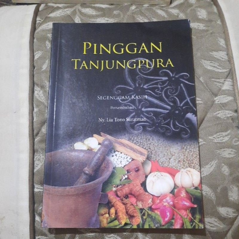 PINGGAN TANJUNG PURA NY LIA TONO SURATMAN