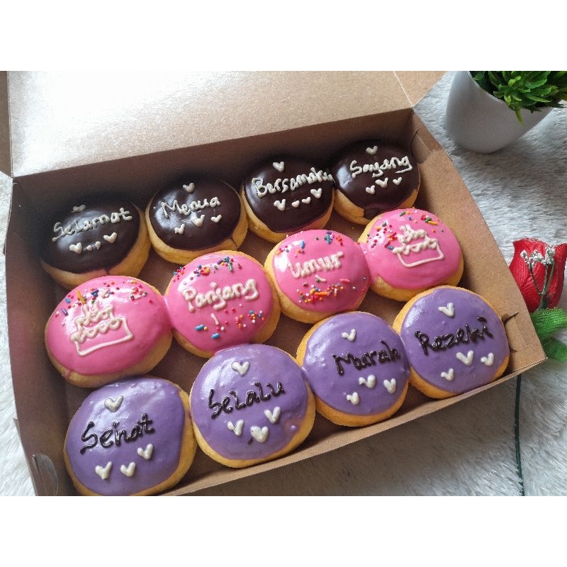 

Donat ultah 3 varian rasa (bisa request rasa dan tulisan)