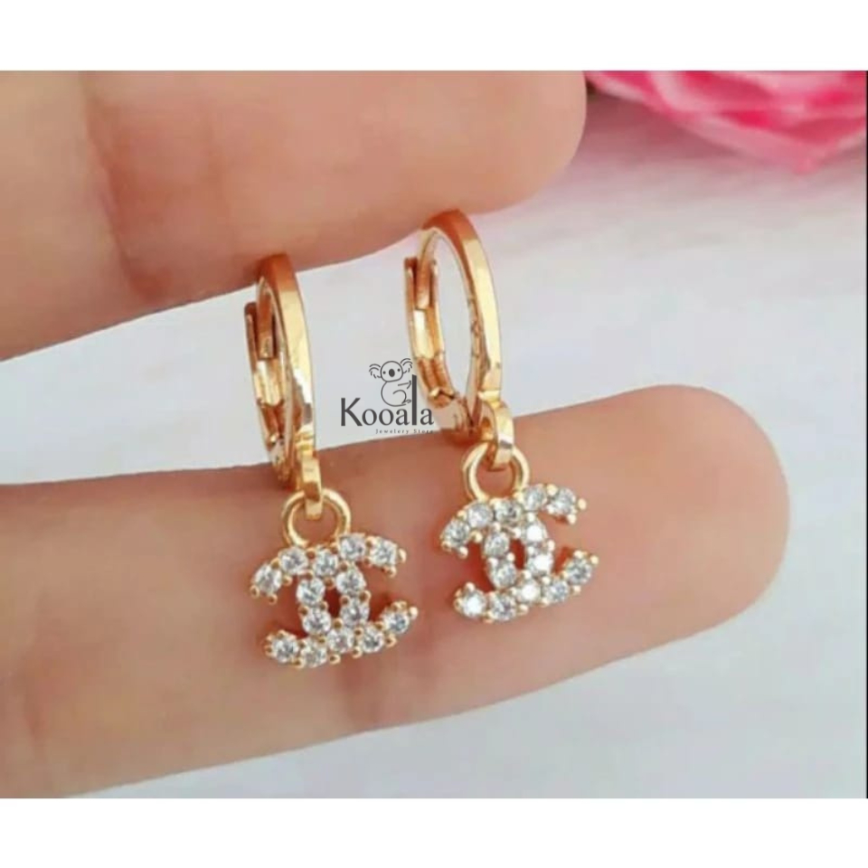 Anting Xuping Rumbai Emas Casual Wanita I Anting Jepit