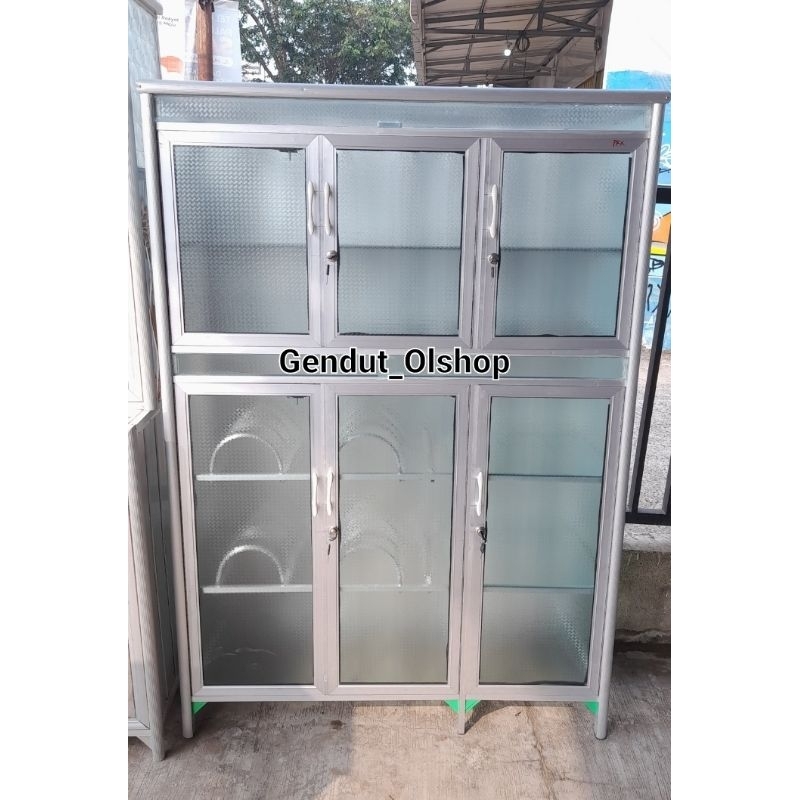 (Khusus Wilayah Kota Palembang) Rak Piring 3Pintu Kaca Tiang Silver/Lemari Piring Lemari Dapur Kaca 