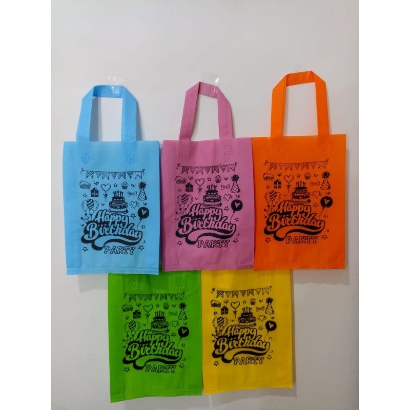 

Goodiebag ulang tahun 25x35x8 [LUSINAN 12 PCS] ketebalan 70gsm - Tas kado- Tas ultah
