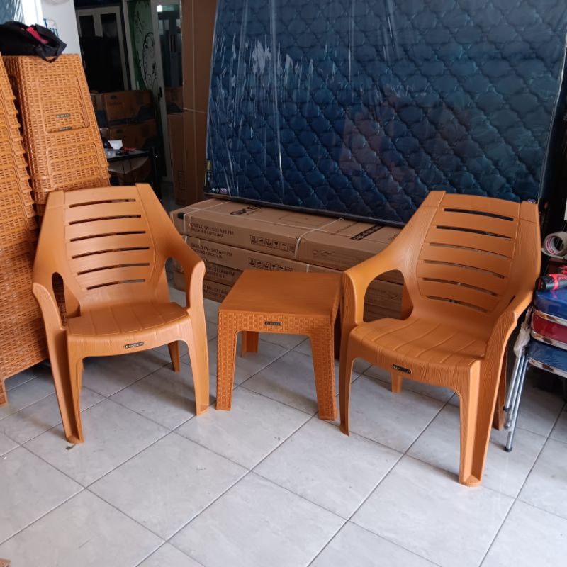 Kursi Set Teras / Kursi Santai / Kursi Taman Plastik Napolly