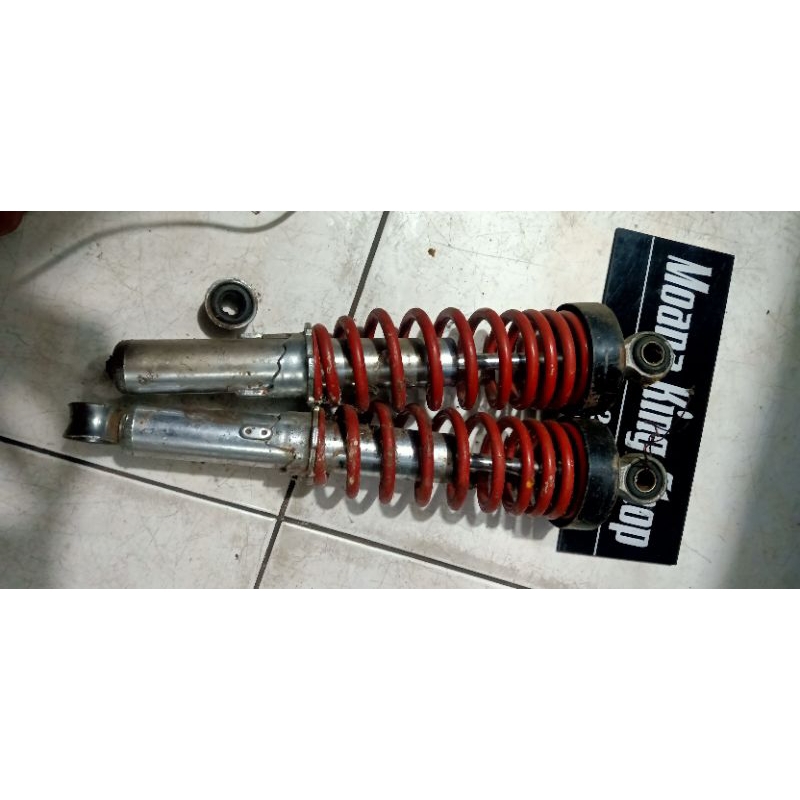 SOK BREAKER BELAKANG YAMAHA RX-KING COBRA MERAH ORIGINAL JAPAN