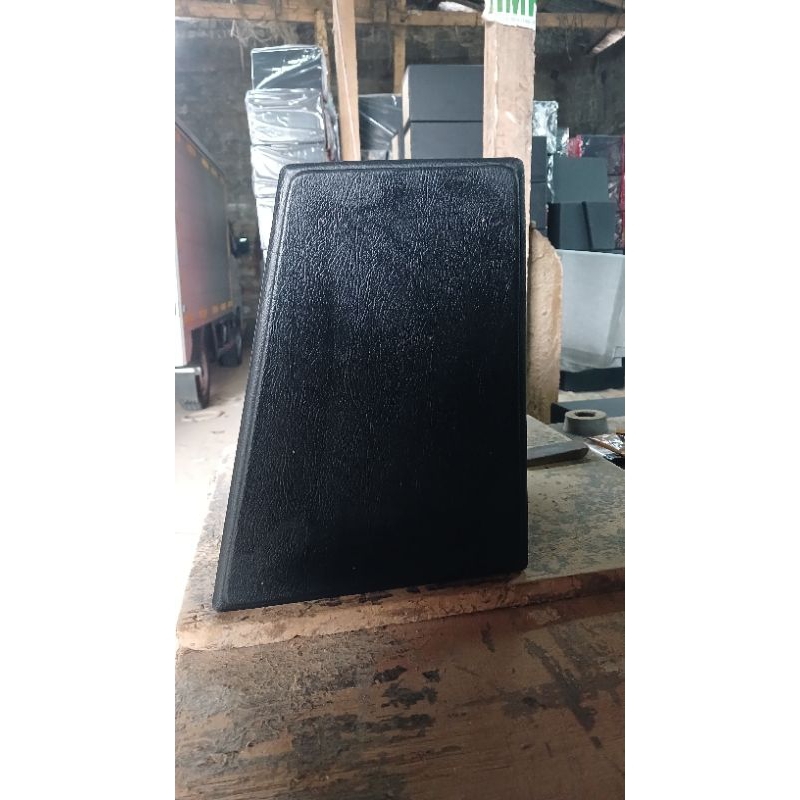Box subwoofer 12in pik,up futura / ss lama,bahan mdf rull 18mm lapis kulit oscar