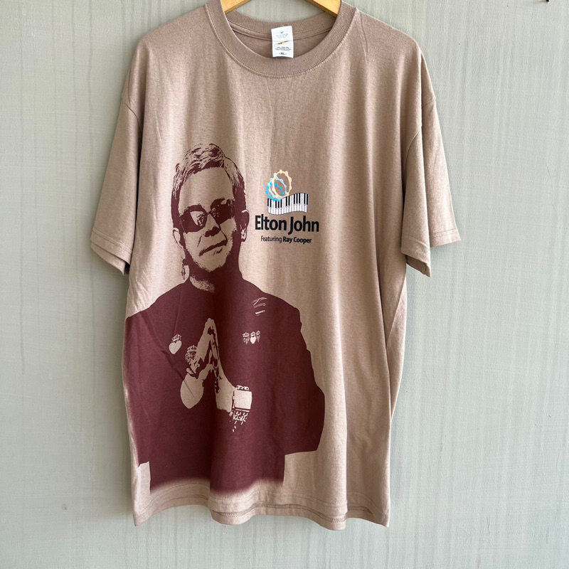Kaos Band ORI vtg Elton John tour 2010 anvil tag XL