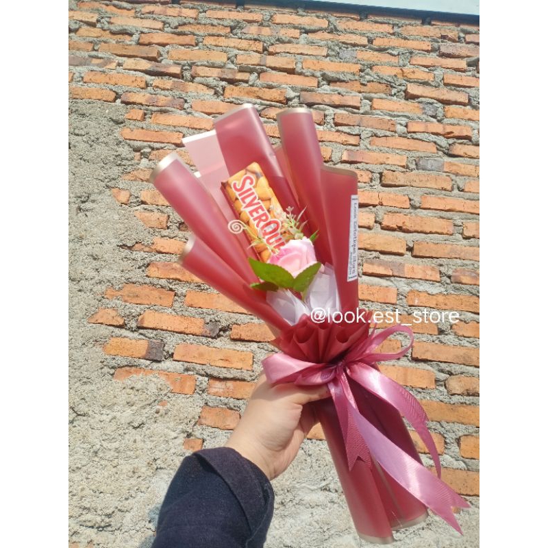 

Buket Silverqueen Murah / hadiah wisuda / hadiah ulang tahun