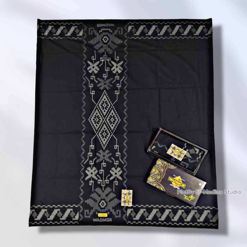 Sarung Wadimor Kembang Batik Dan Wadimor Tumpal Kembang Hitam Dewasa