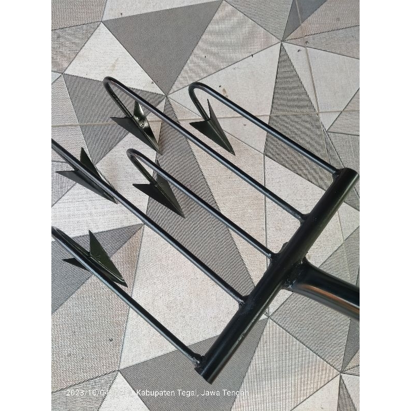 ALAT TANI MODERN PENGGEMBUR TANAH/GULMA