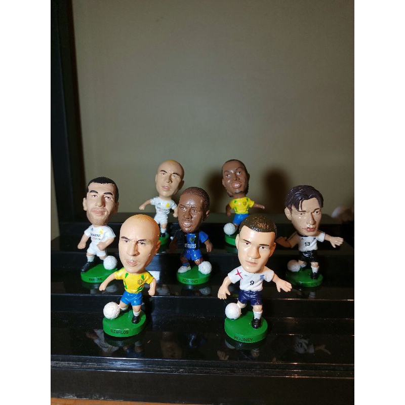 action figure pemain bola isi 7 buah