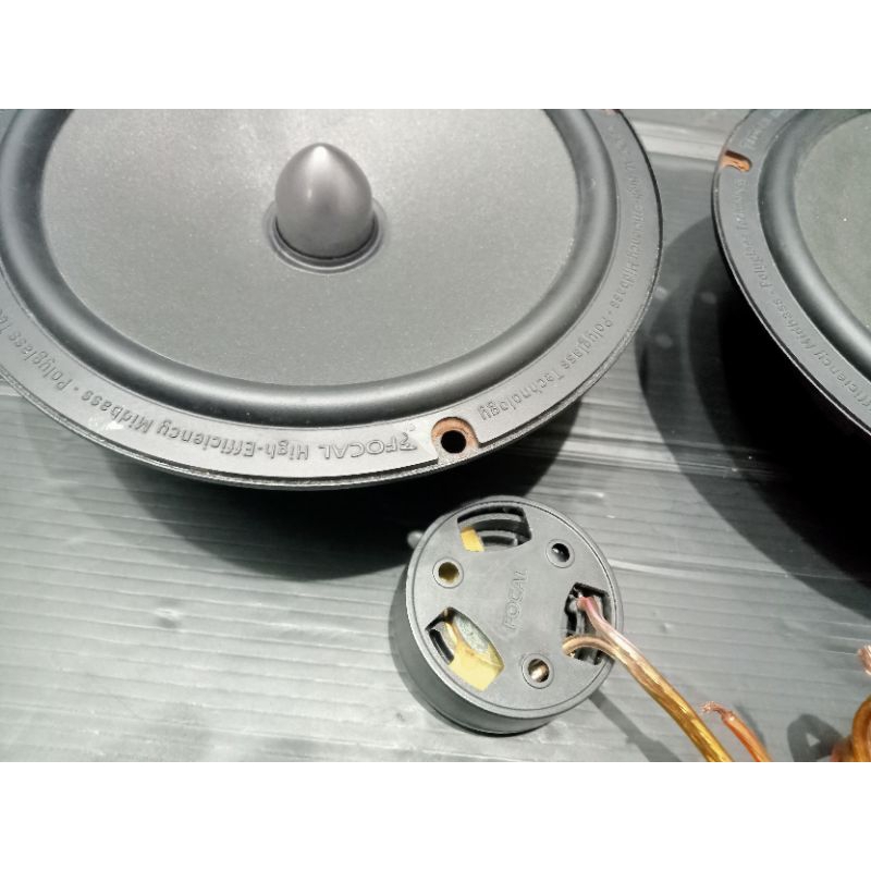 Speaker split Focal