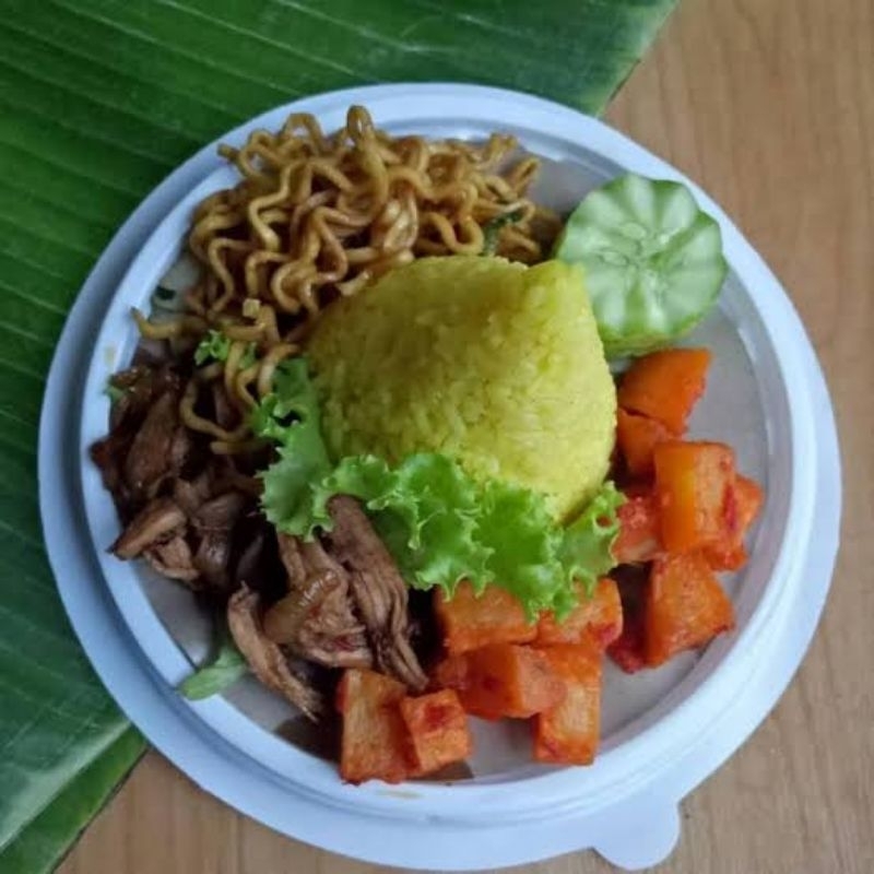 

Tumpeng Mini Tumini Empal Suwir Termurah