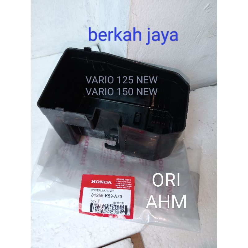81255-K59-A70 COVER ACCU /DUDUKAN AKI VARIO 125/150 NEW ORI AHM