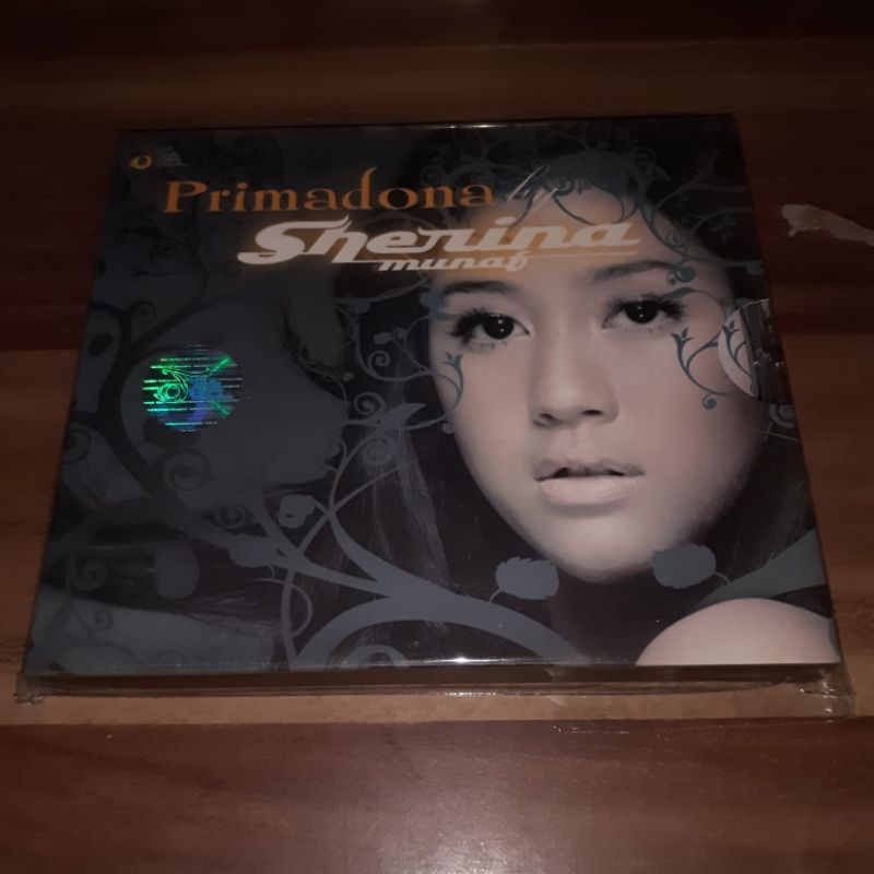 CD SHERINA MUNAF - Primadona