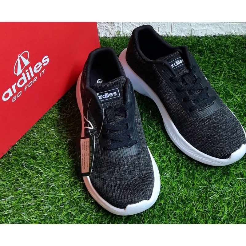 Sepatu Sneakers Pria ARDILES COBONE - BARCLAY - SPANCO - TRABUCO  // Sepatu Sekolah Hitam Putih