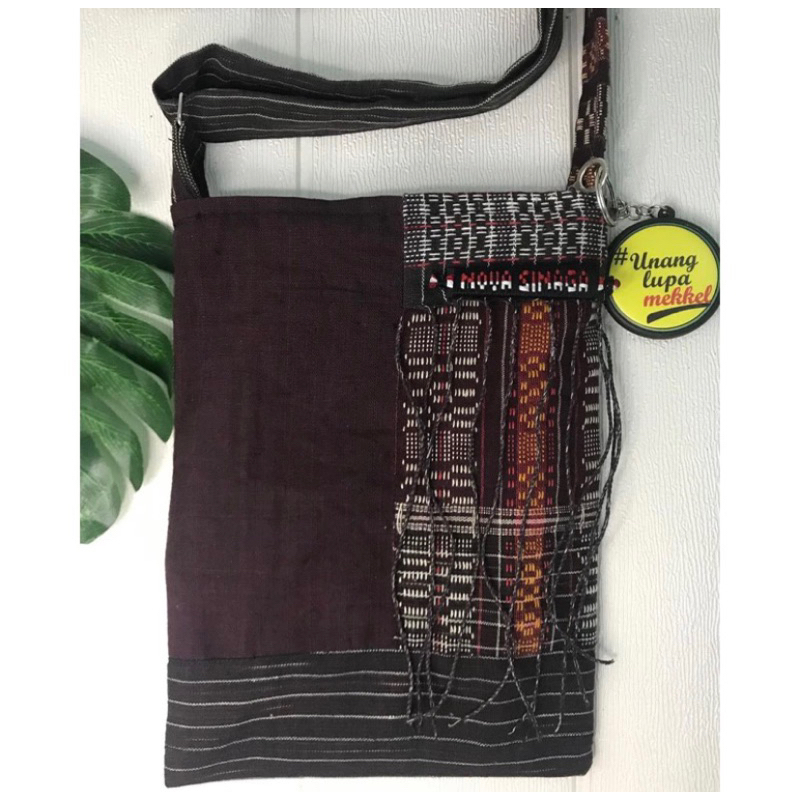 tas selempang ulos