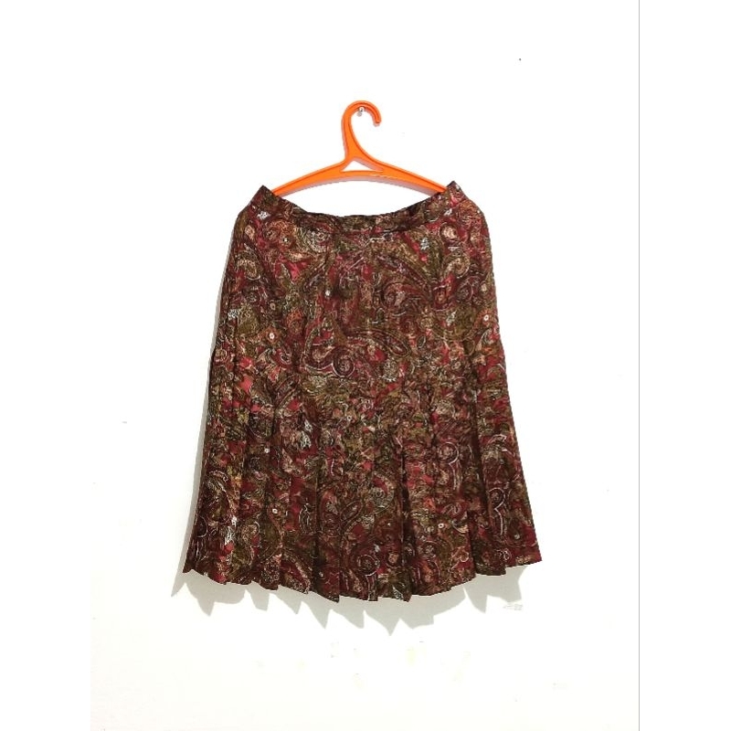 Rok Batik merah maroon  model setengah plisket