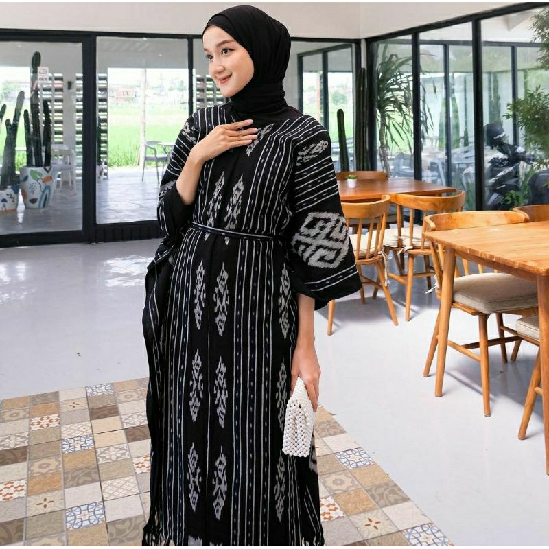 Atasan baju muslim wanita warna hitam terbaru