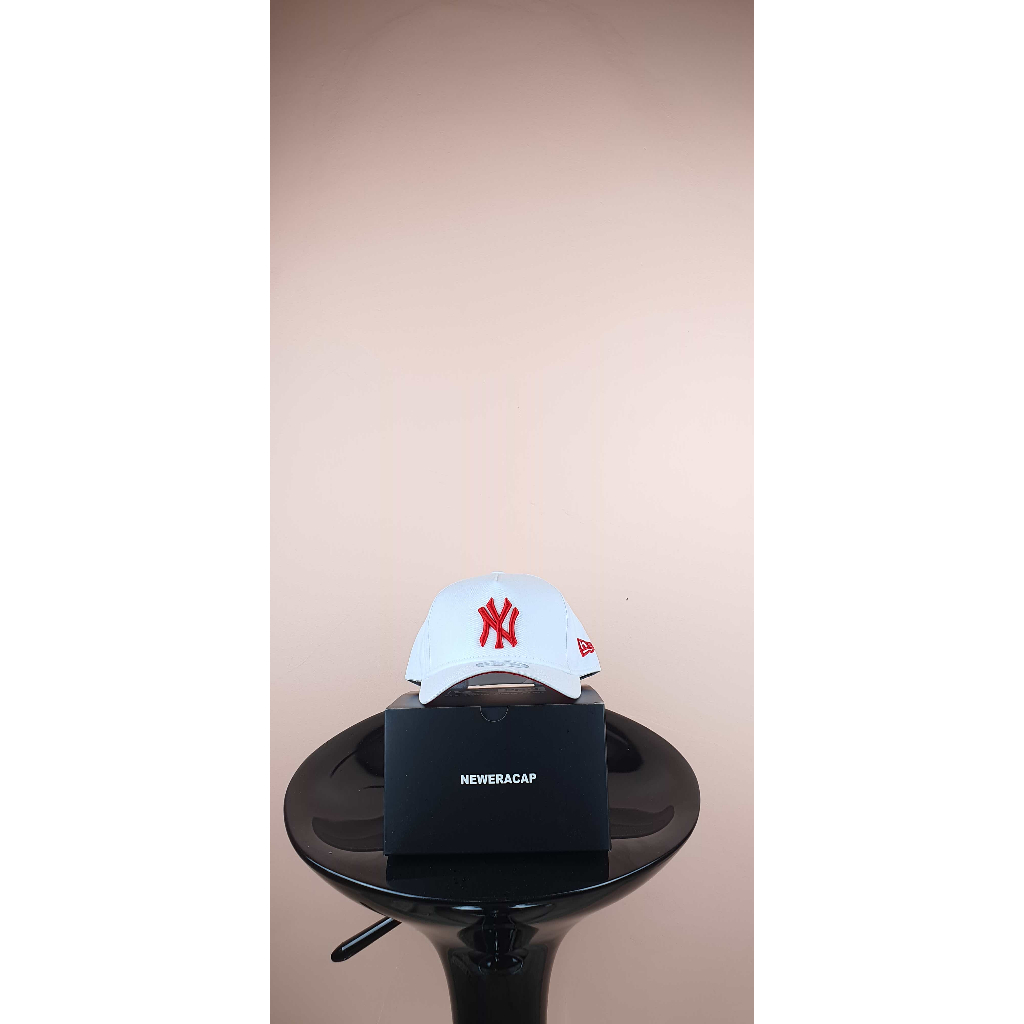 ny putih back visor merah list merah Topi Pria Baseball Snapback Polos Wanita Unisex Premium