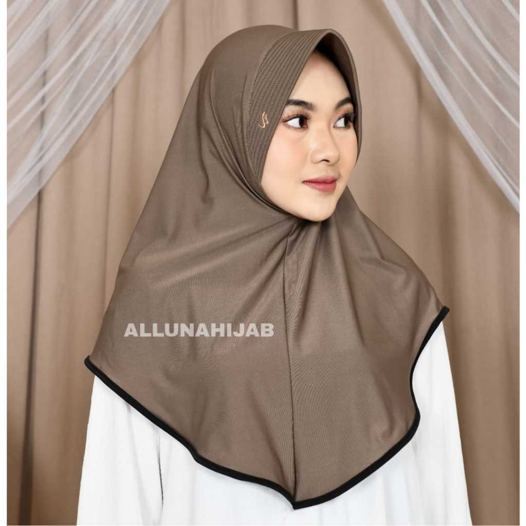 BERGO HAMIDAH/ BERGO LIS KOMBI HITAM /SIZE( M) MATT JERSEY/HIJAB LIS KOMBINASI PINGGIR