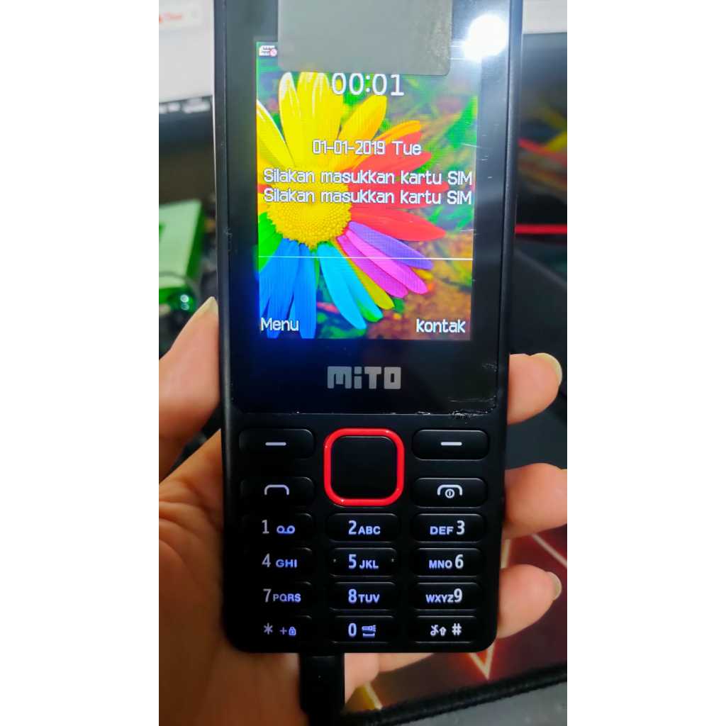 HP Mito 770 2’8”inch  handphone Mega 3  Magic Voice(lcd garis) selebih nya normal