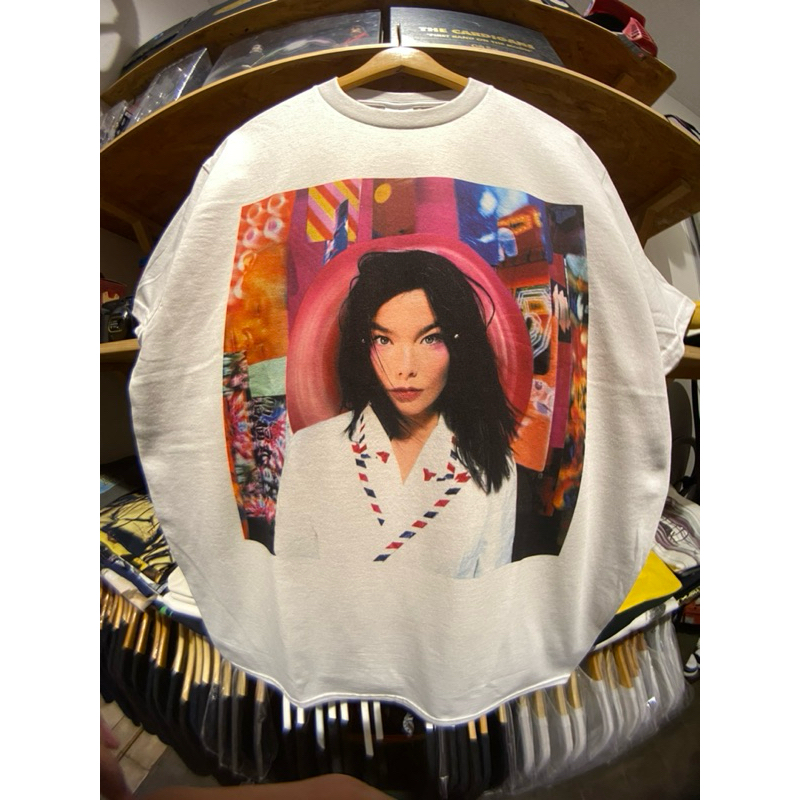 BJORK - POST FONT TSHIRT WHITE