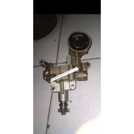 TERBAIK pompa oli mesin nissan grand livina-latio-xgear 1.8cc original ex singapore