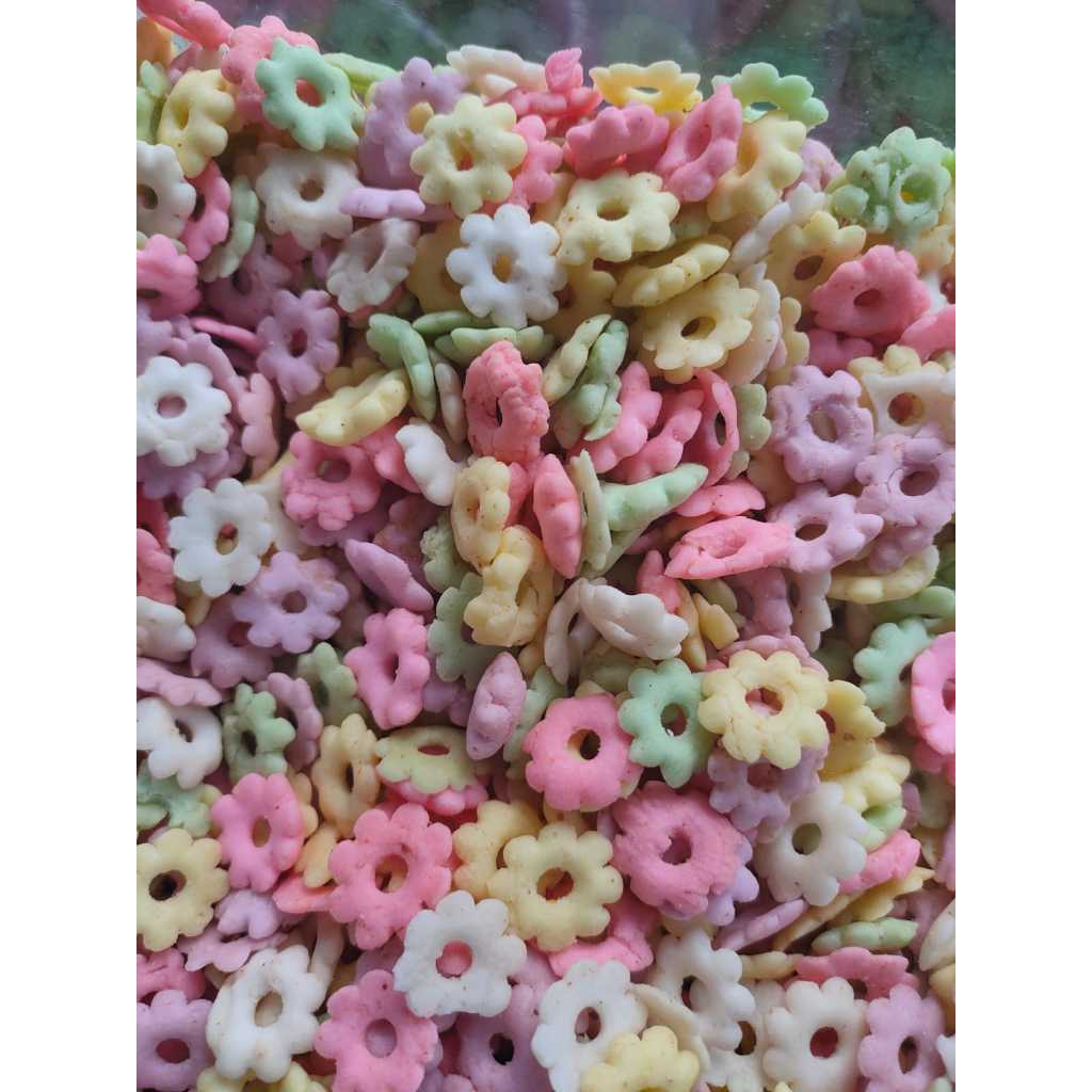 

Sakura / Snack Ribut warna warni - jajanan jadul legendaris asin gurih 100G