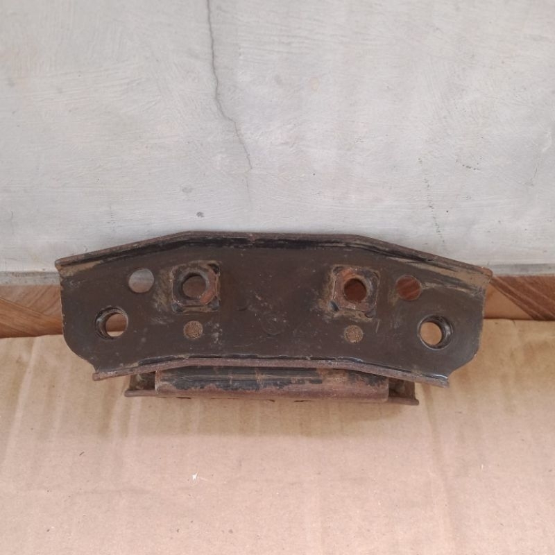 breket dudukan klakson +emblem yamaha rx king 135 cobra ori copotan motor