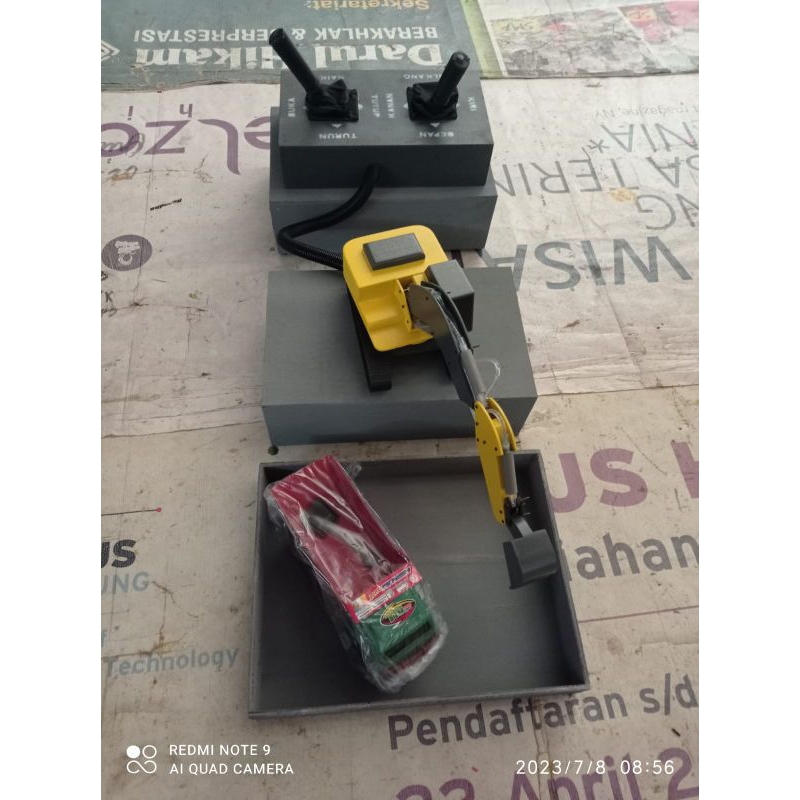 MAINAN EXCAVATOR HIDROLIK PALING MURAH 1 UNIT