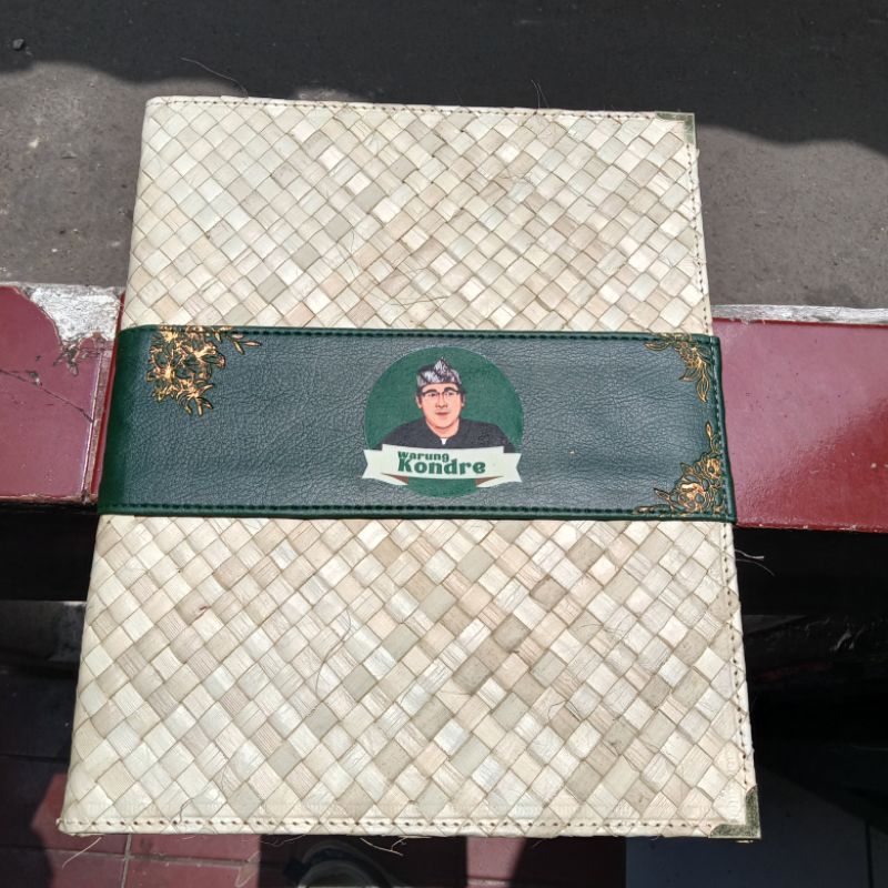 

BUKU MENU BAHAN PANDAN UKURAN A4 DIBAUT