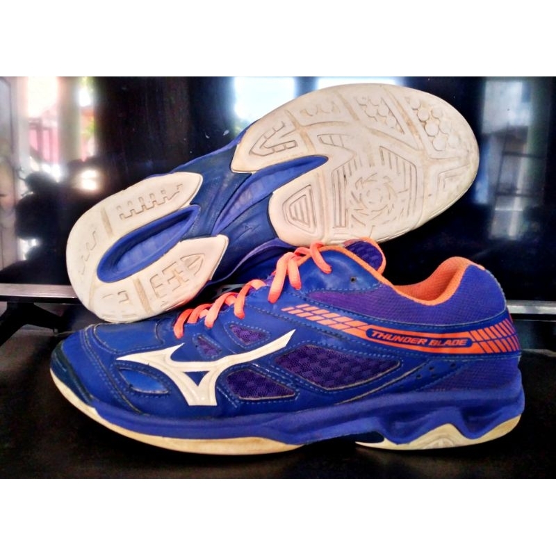 sepatu second badminton/voli mizuno size 41