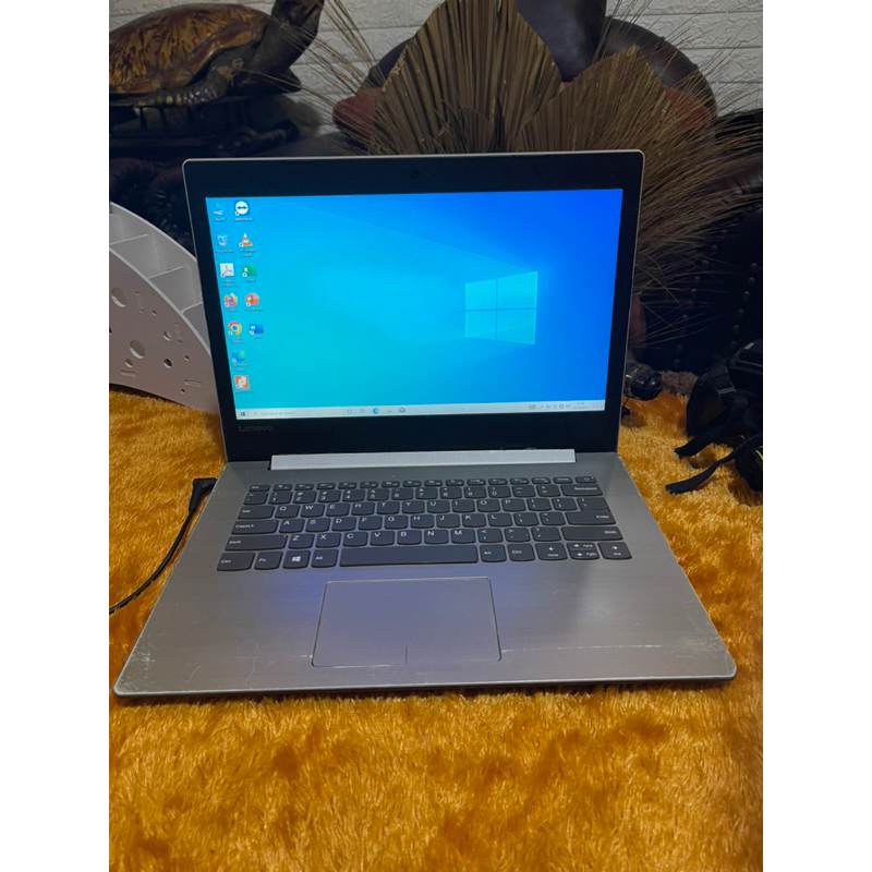 Laptop Lenovo 80xu ram 8 gb AMD A4-9120 Radeon R3 minus casing jelek sama cursor agak keras