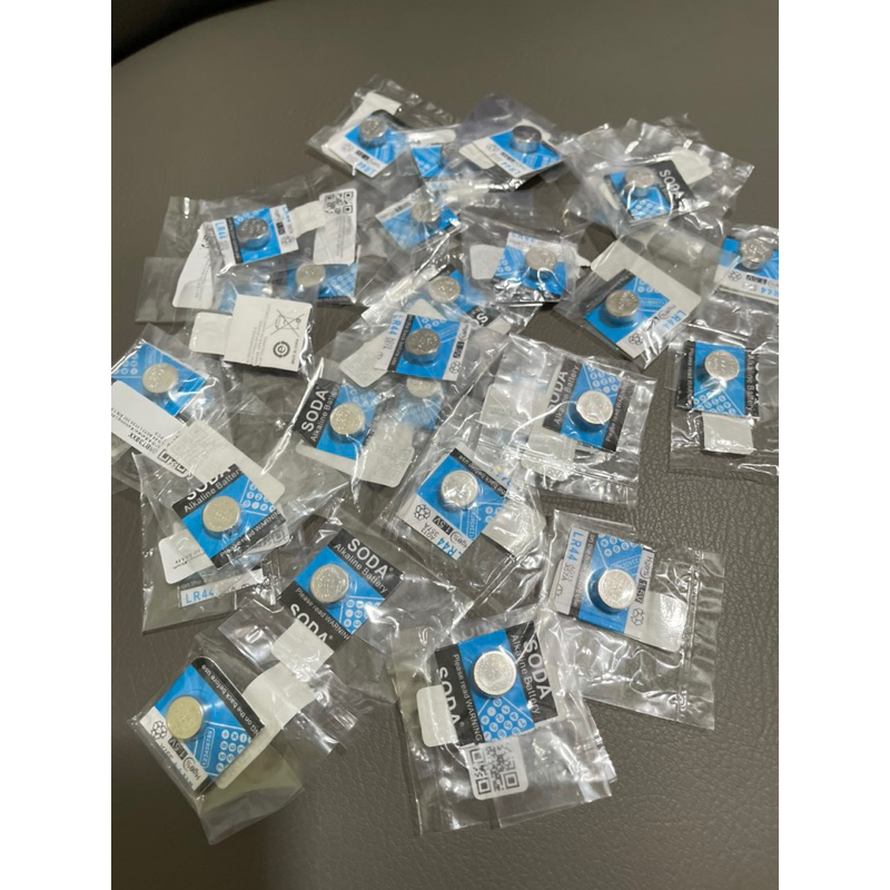4pcs baterai LR44/batrai LR44/baterai lithium LR44/baterai kancing LR44/baterai mainan/baterai kalku