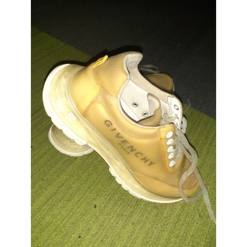 Original Sepatu ,,Givenchy Paris.. (Preloved Pribadi)