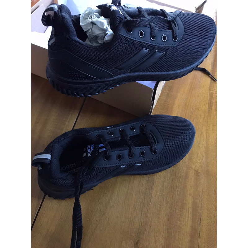 SEPATU FULL BLACK UNISEX/SEPATU HITAM PRIA WANITA/BATA/NORTH STAR