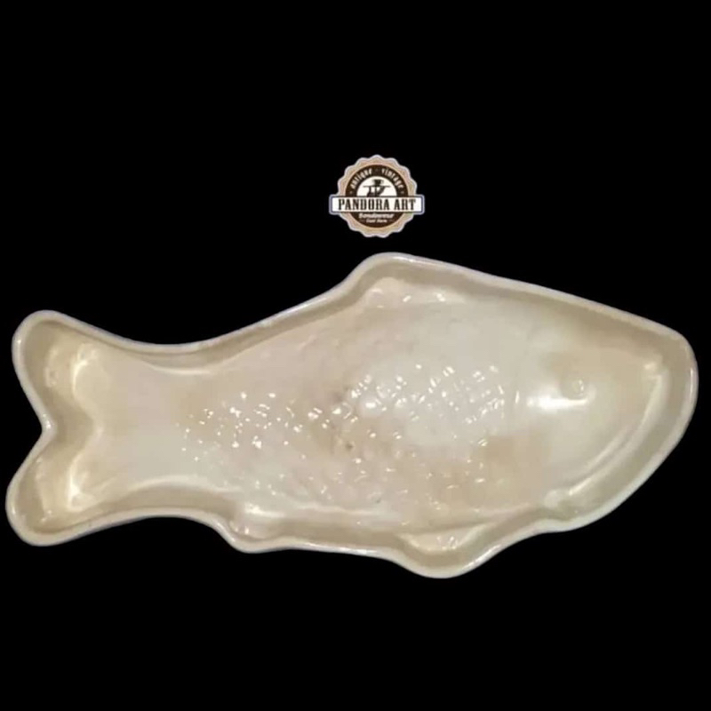 Piring porselin eropa lawas unik bentuk ikan