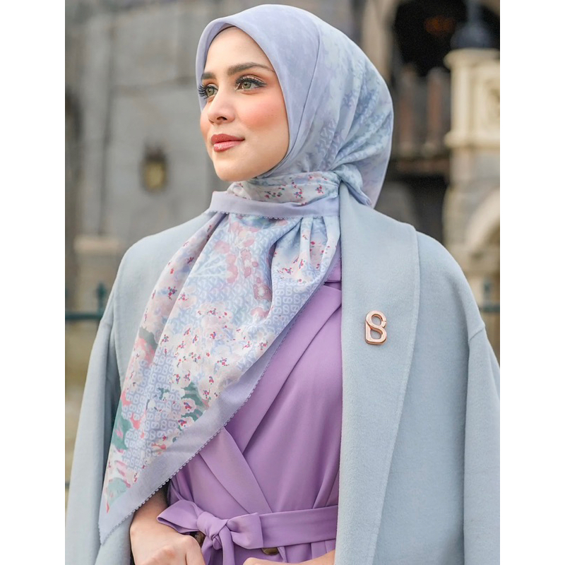 Buttonscarves Disney Series Jubilation Square - Cloud