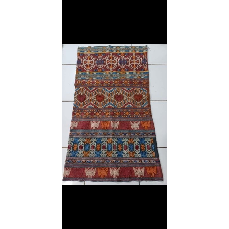 sarung sumba pewarna alam