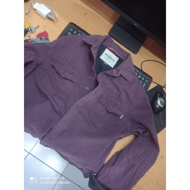 kemeja eiger preloved bekas