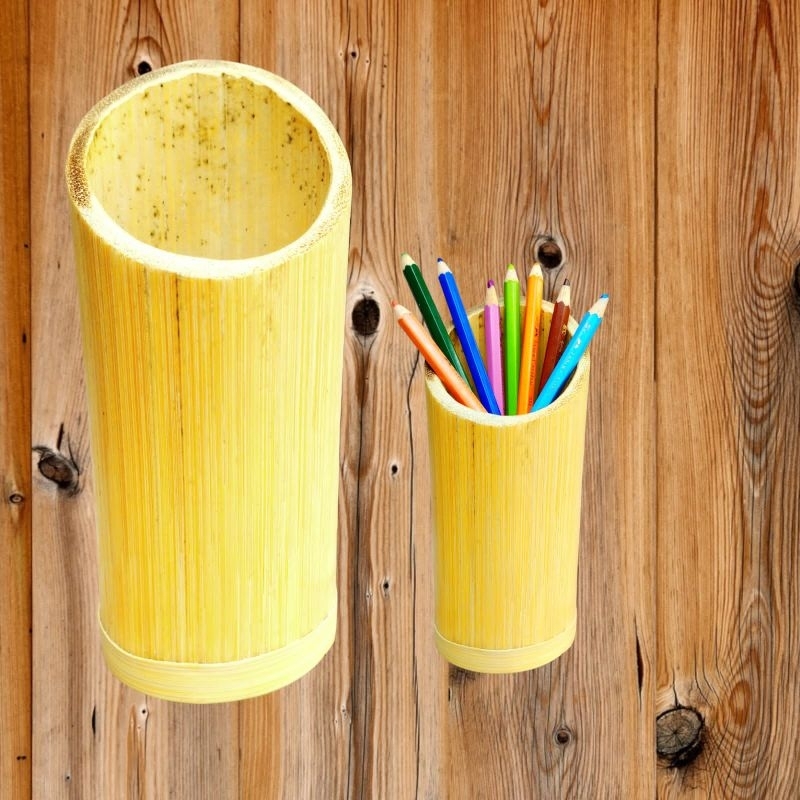 

Tempat pensil dari bambu